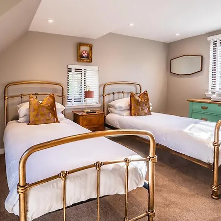 Luxury Cottage With Mountain View'S Cononbridge Buitenkant foto