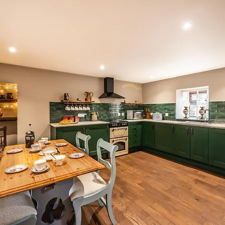 Luxury Cottage With Mountain View'S Cononbridge Buitenkant foto