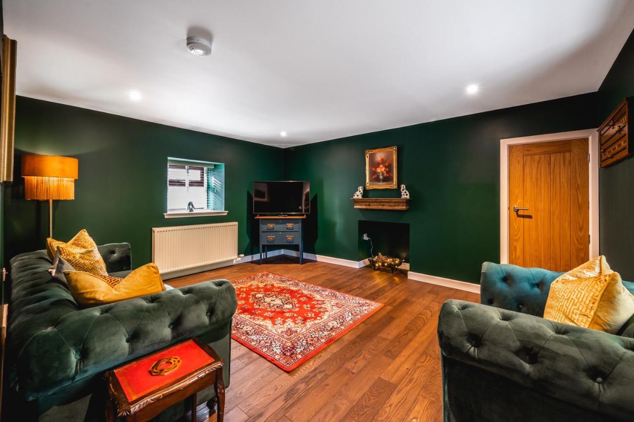 Holiday home Luxury With Mountain View's Cononbridge